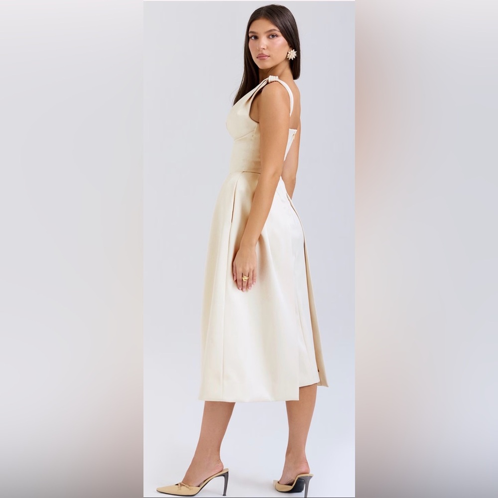 House of CB Paloma Vintage Cream Satin Pleated Midi Dress Sz M Bigger Cup NWOT